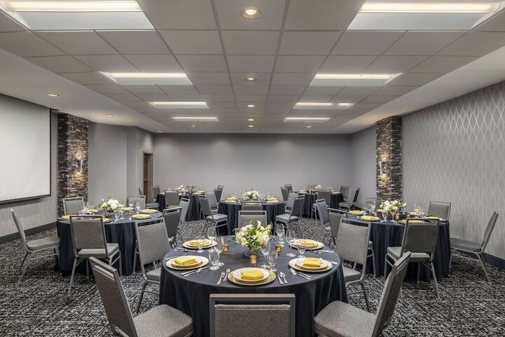 Holiday Inn Coralville Iowa City by IHG
