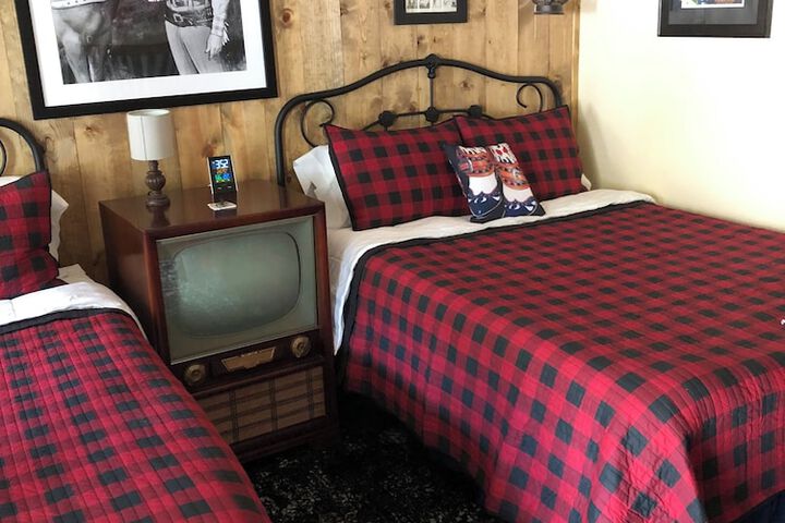 Room 9 of 63