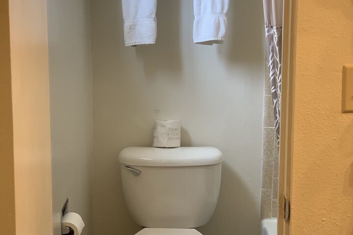 Room 13 of 35