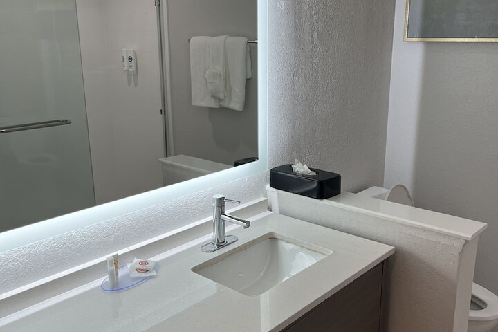 Room 14 of 50