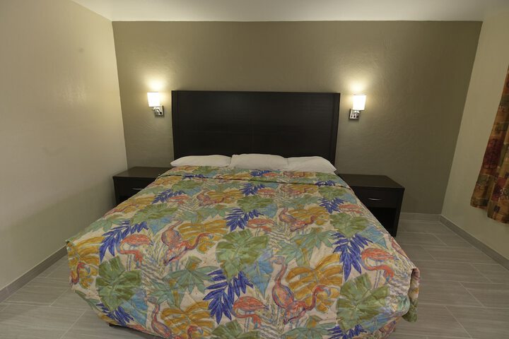 Room 14 of 17
