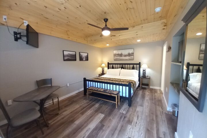 The Carter Lodge on the River
