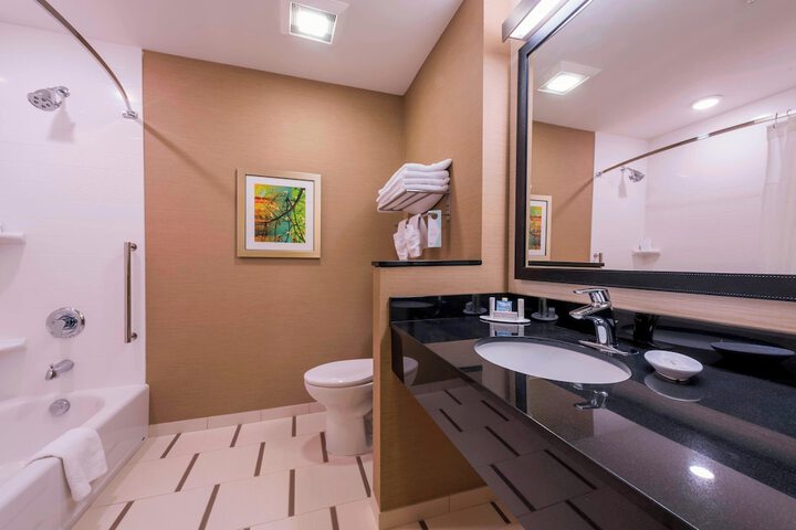 Room 18 of 34