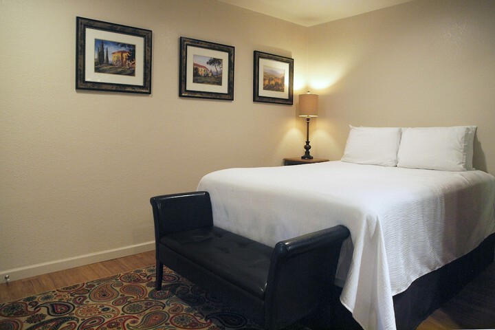 Room 13 of 40