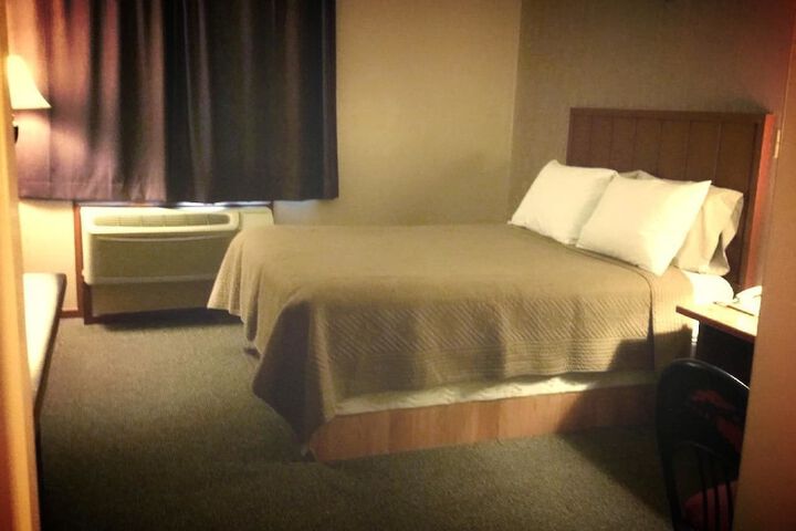 Room 14 of 29
