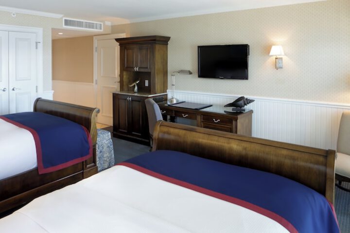 Madison Beach Hotel