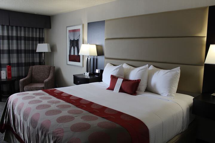 Room 43 of 76