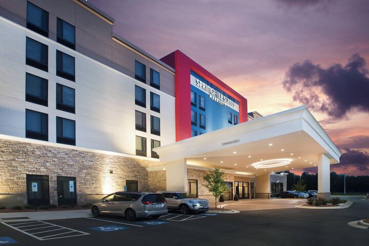 Hotel 3 of 68