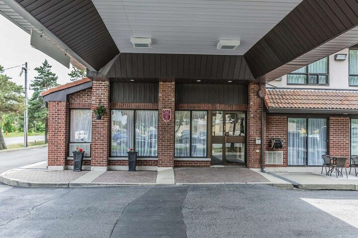 Hotel 4 of 41