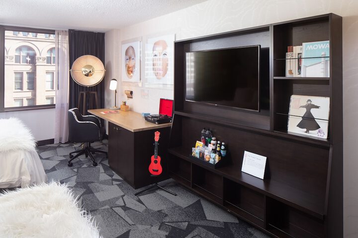 Room 46 of 74