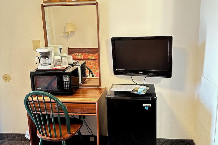 Room 14 of 22