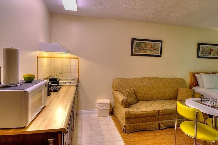 Room 15 of 32