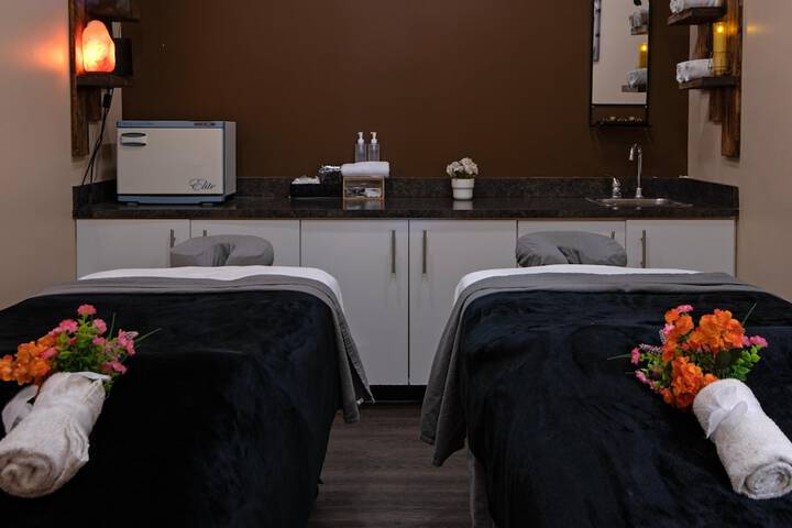 DoubleTree by Hilton Hotel West Edmonton