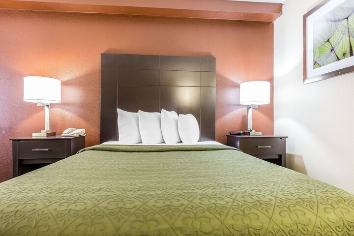 Room 22 of 28