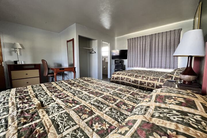 Room 8 of 25