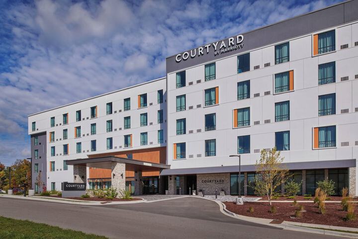 Hotel 4 of 51