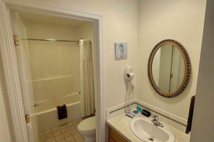 Ocean Breeze Motel
