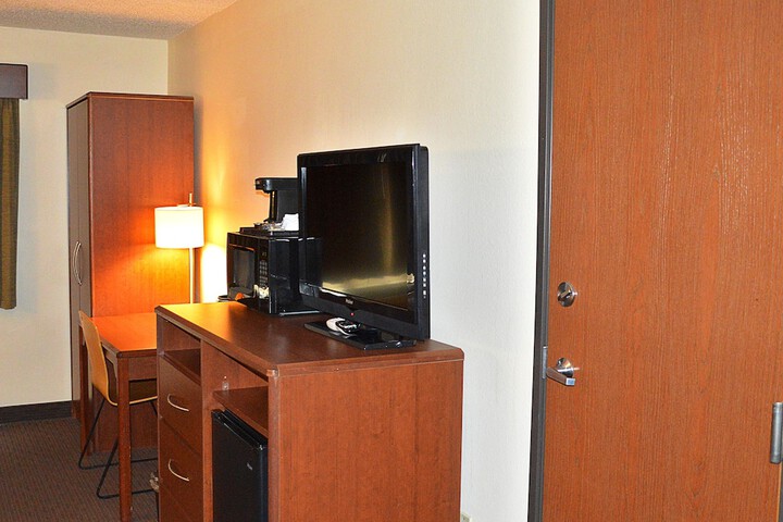 Room 15 of 25