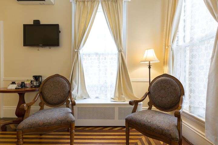 Room 52 of 56