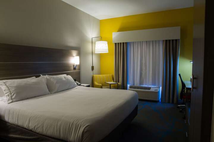 Room 31 of 49