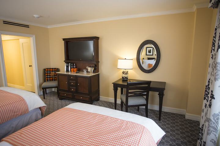 Room 26 of 90