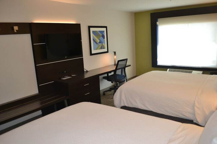 Holiday Inn Express & Suites Hood River by IHG