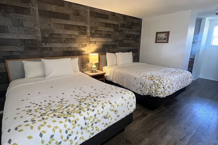 Room 37 of 65