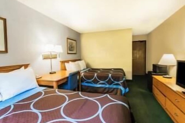 Room 17 of 32