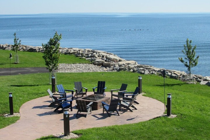 AmericInn by Wyndham Menominee