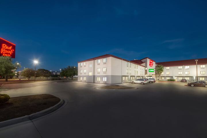 Hotel 4 of 30