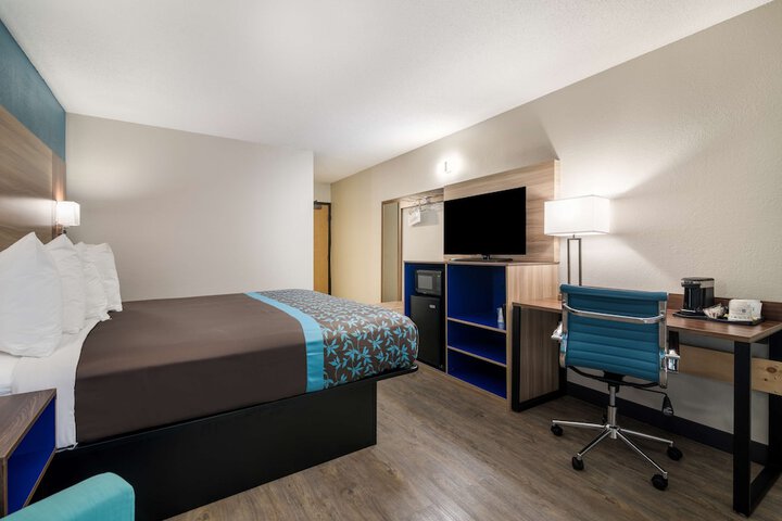 Room 21 of 31