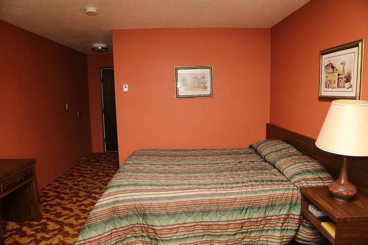 Room 4 of 49