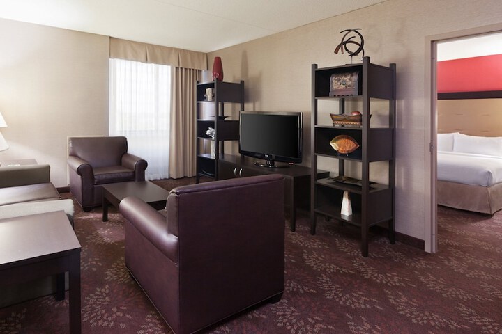 Holiday Inn Cincinnati Airport by IHG