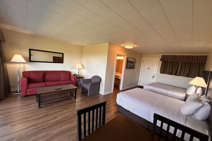 Room 15 of 181