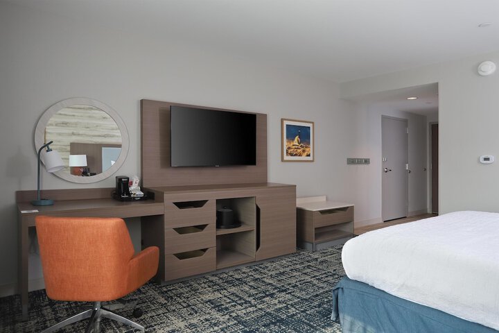 Hampton Inn & Suites Manistee Waterfront