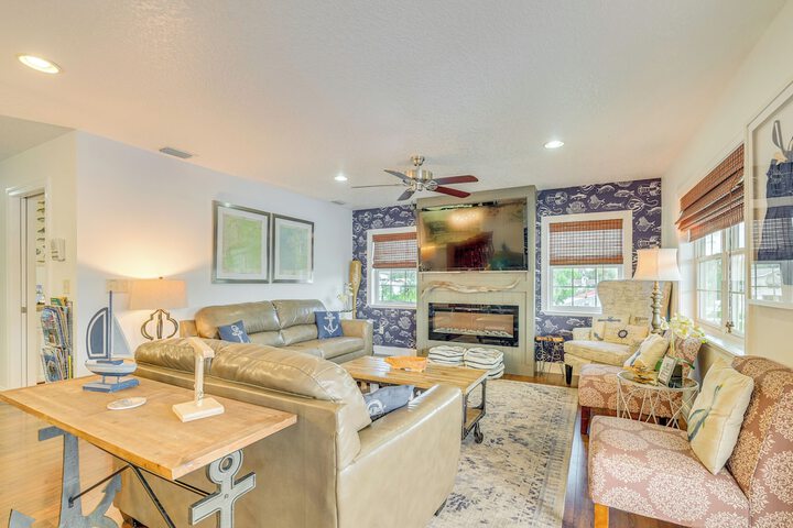 Private Dock & Water Views! Homosassa Retreat