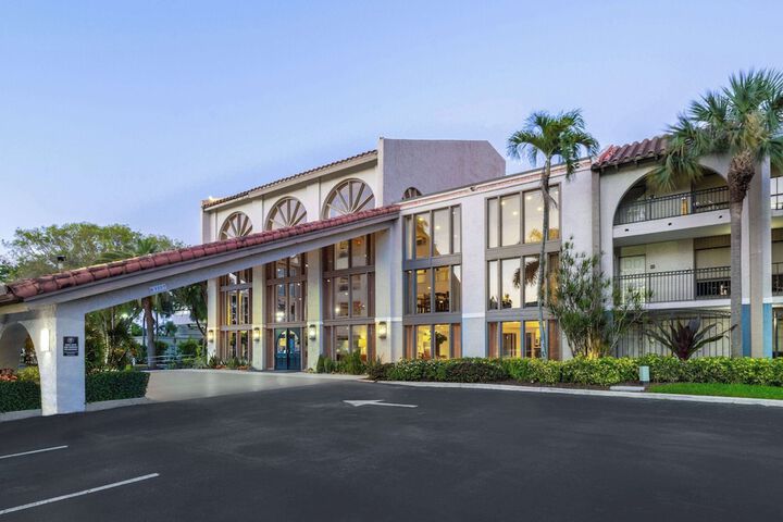 Hotel 3 of 51