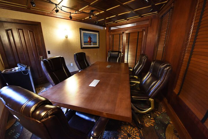 Hamilton Inn Select Beachfront Mackinaw City