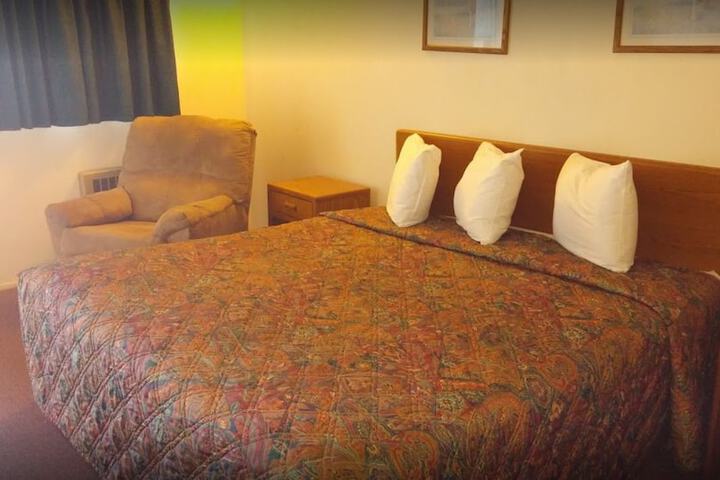Room 6 of 20