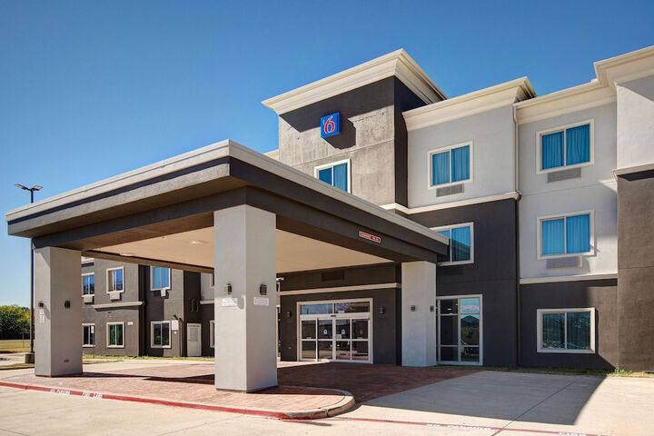 Motel 6 Fort Worth TX – I-35 & I-20