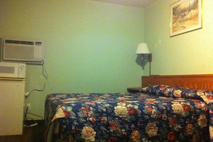 Room 32 of 47