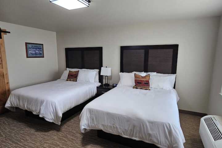 Room 32 of 35