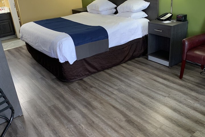 Room 19 of 44