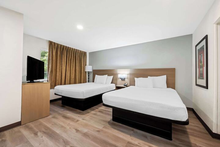 Room 11 of 29