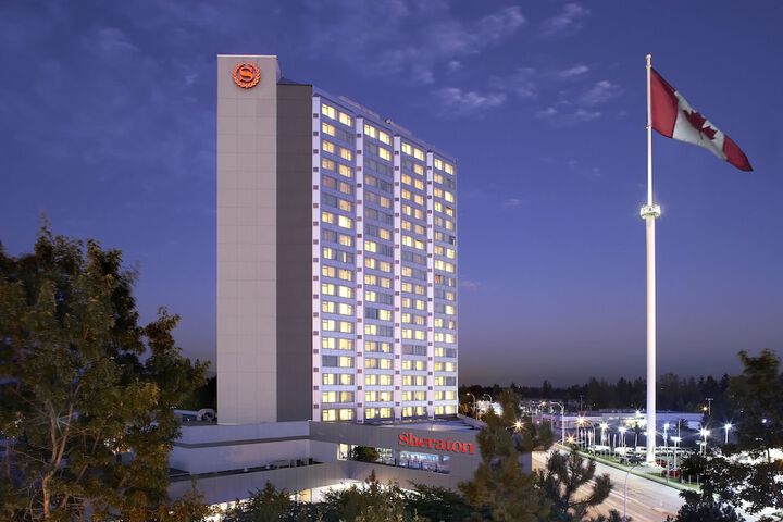 Sheraton Vancouver Guildford Hotel