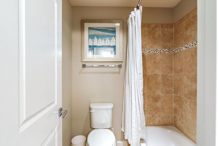 Swim Hike & Chill: Spacious Ocean View Townhome!