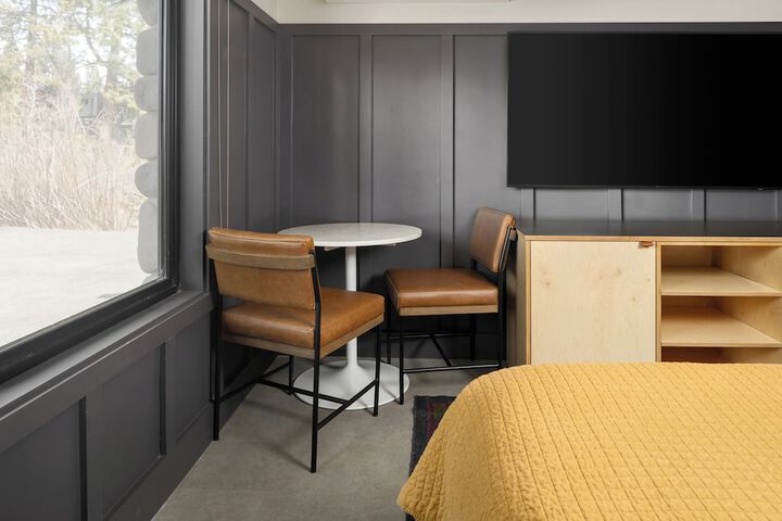 Room 37 of 119
