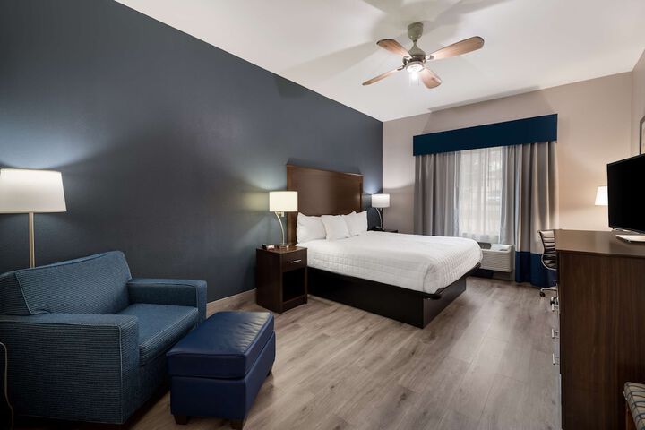 Room 17 of 42