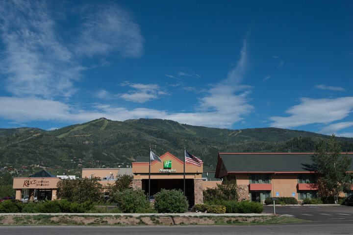 Hotel 4 of 84