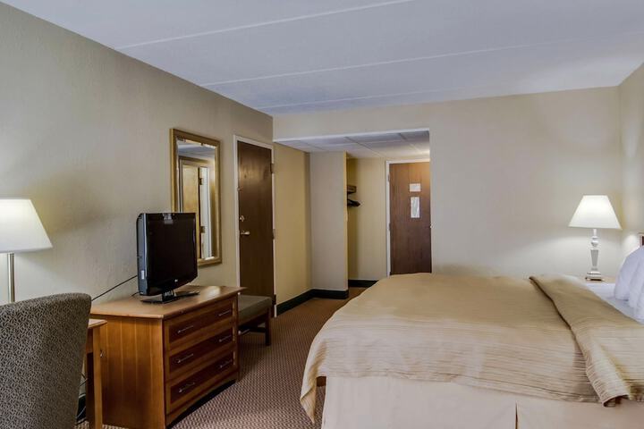 Room 16 of 39